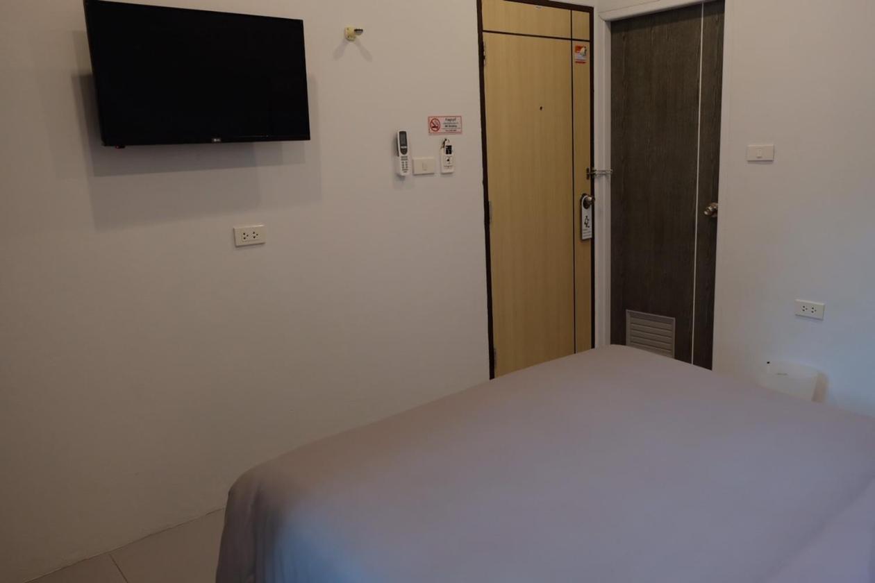 Patong 芭东极简之家旅舍 外观 照片