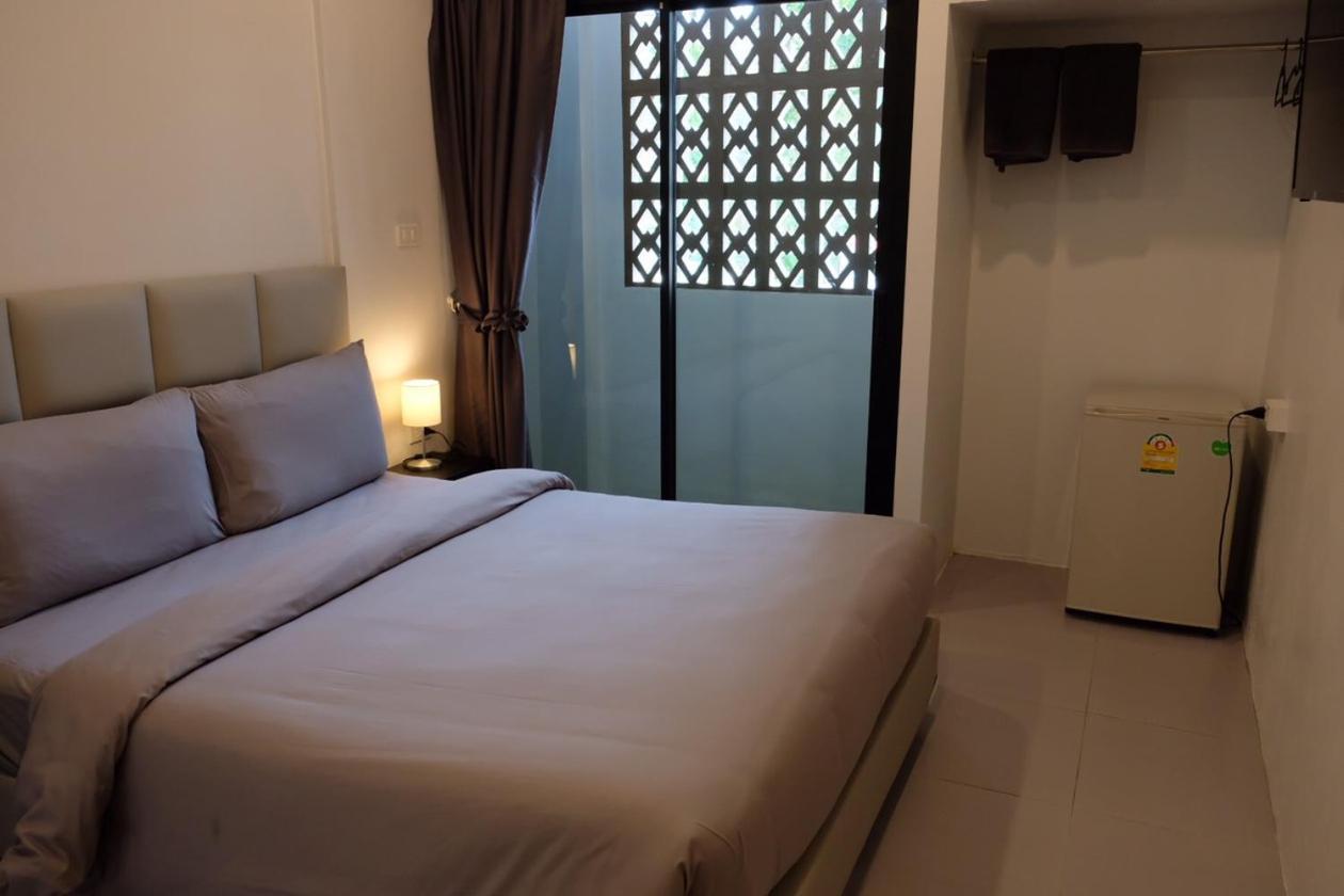 Patong 芭东极简之家旅舍 外观 照片