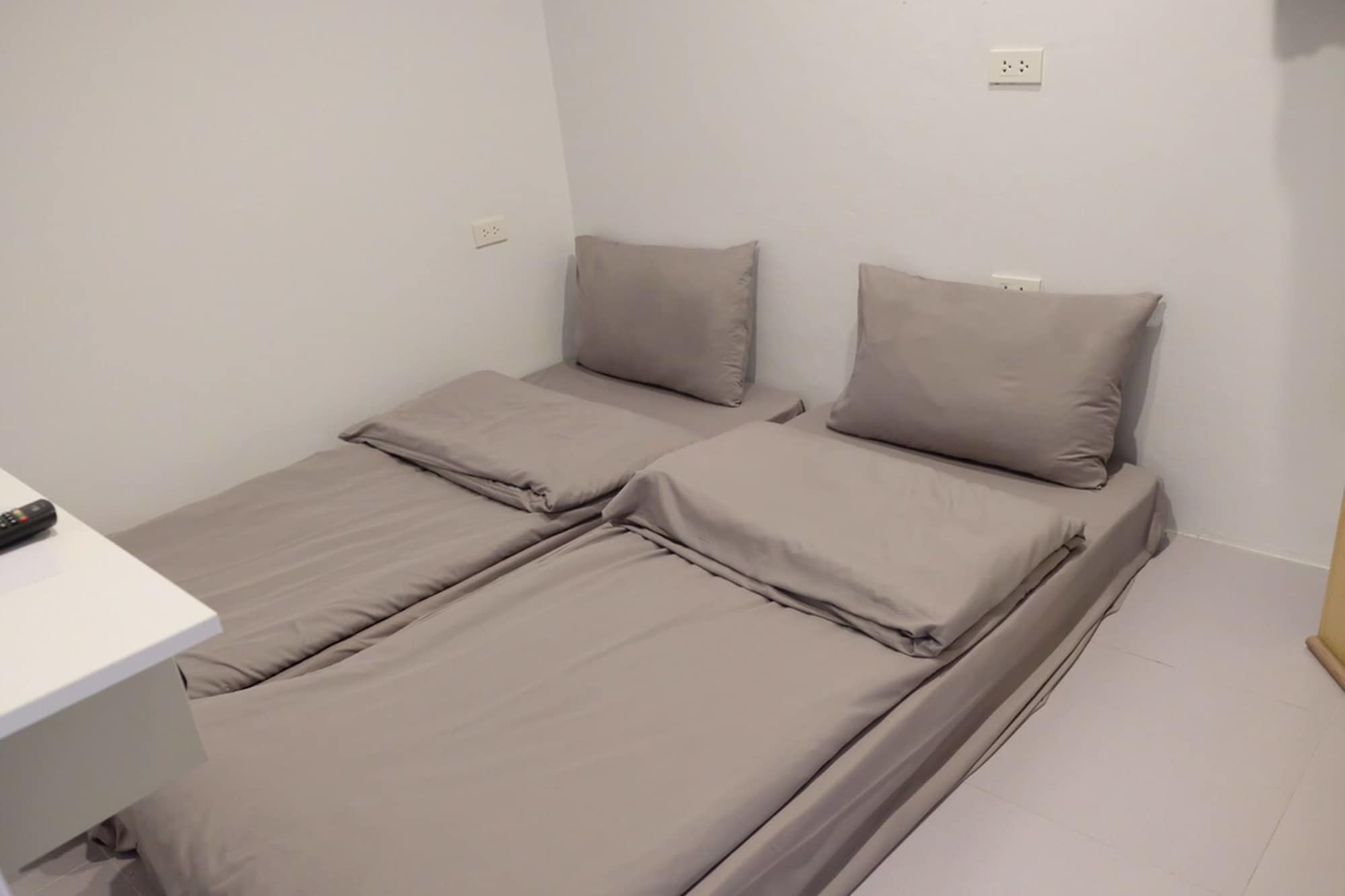 Patong 芭东极简之家旅舍 外观 照片